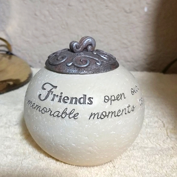 Comfort To Go "FRIENDS OPEN OUR HEARTS" CANDLE Holder #209407." - Picture 10 of 10